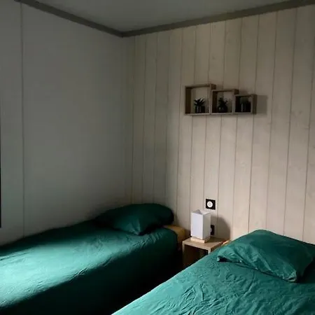 Cottage 4/5 Pers Jullouville-les-Pins Buitenkant foto